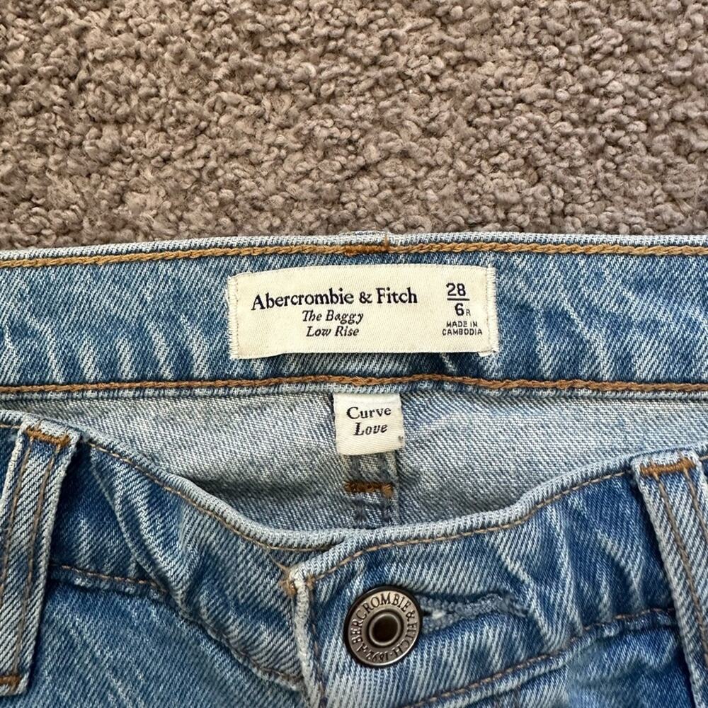 Abercrombie The Baggy Low Rise Jeans - Picture 3 of 8